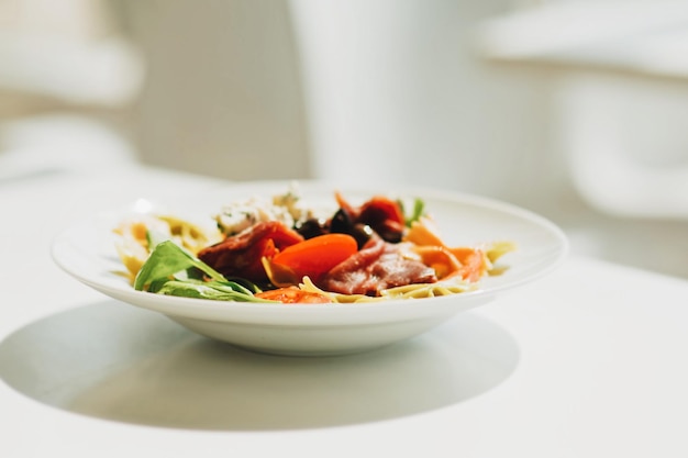 Szybkie danie na talerzu